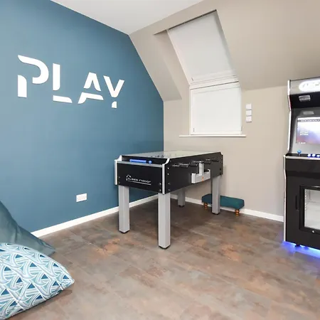3 Bed In Newquay 90068 *